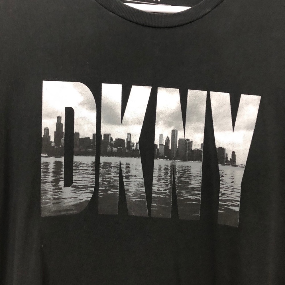 DKNY t-shirt - Picture 2 of 5